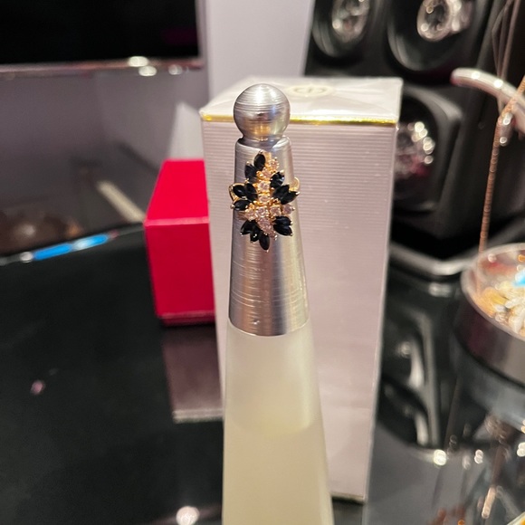 Dimond Safire gold ring size 7 1/2 - Picture 7 of 8